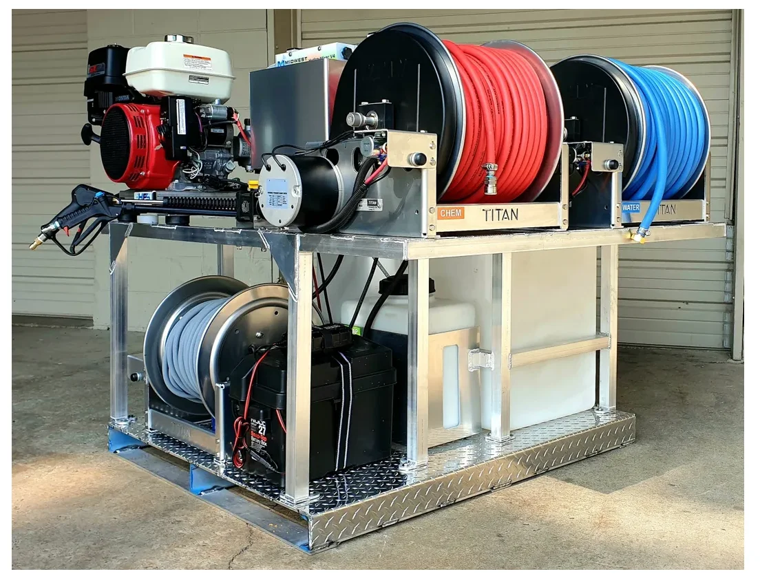 NECSS compact professional washing skid with tanks, pressure washer and three reels