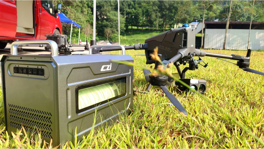 Tethered power station and Matrice 400 staged outdoors